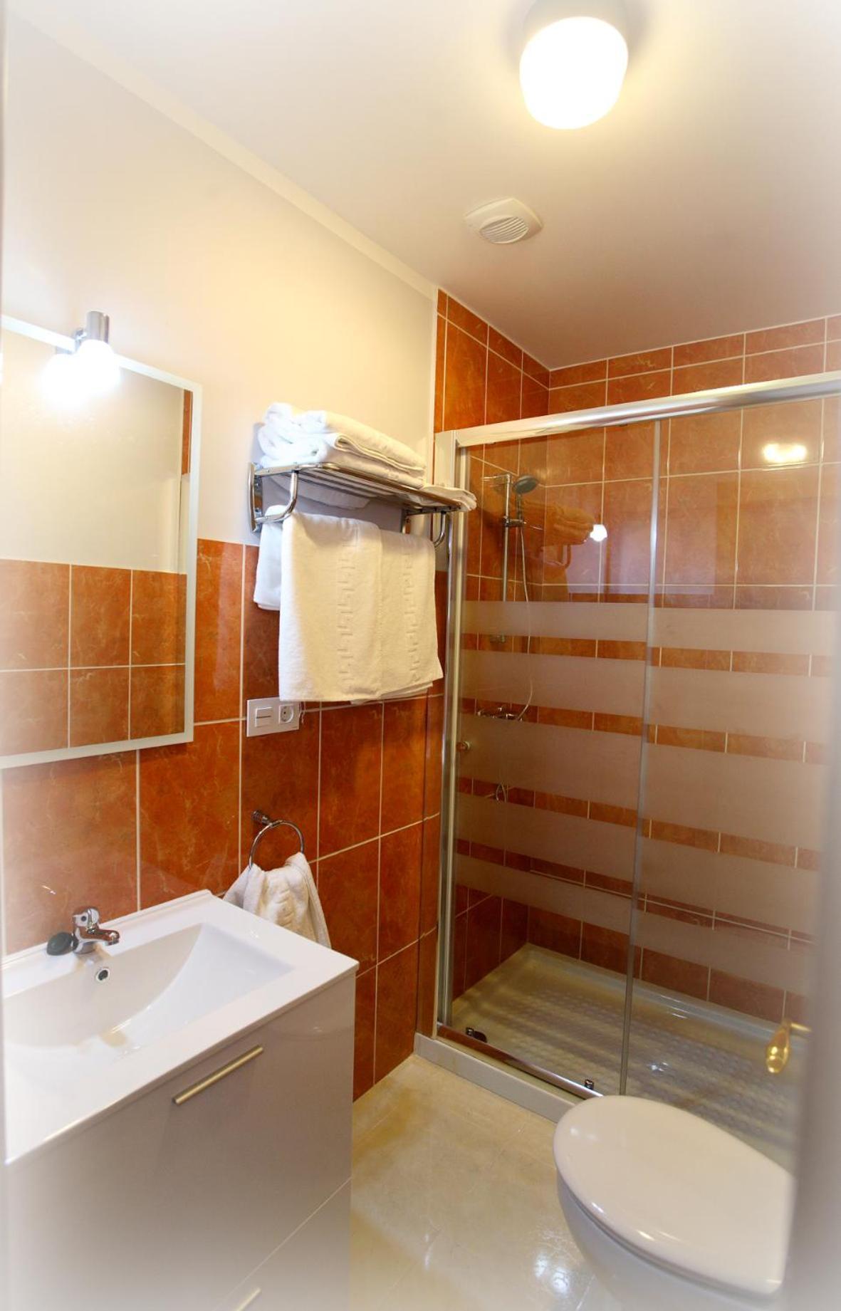 Apartamentos Fermín Cangas de Onís Exterior foto