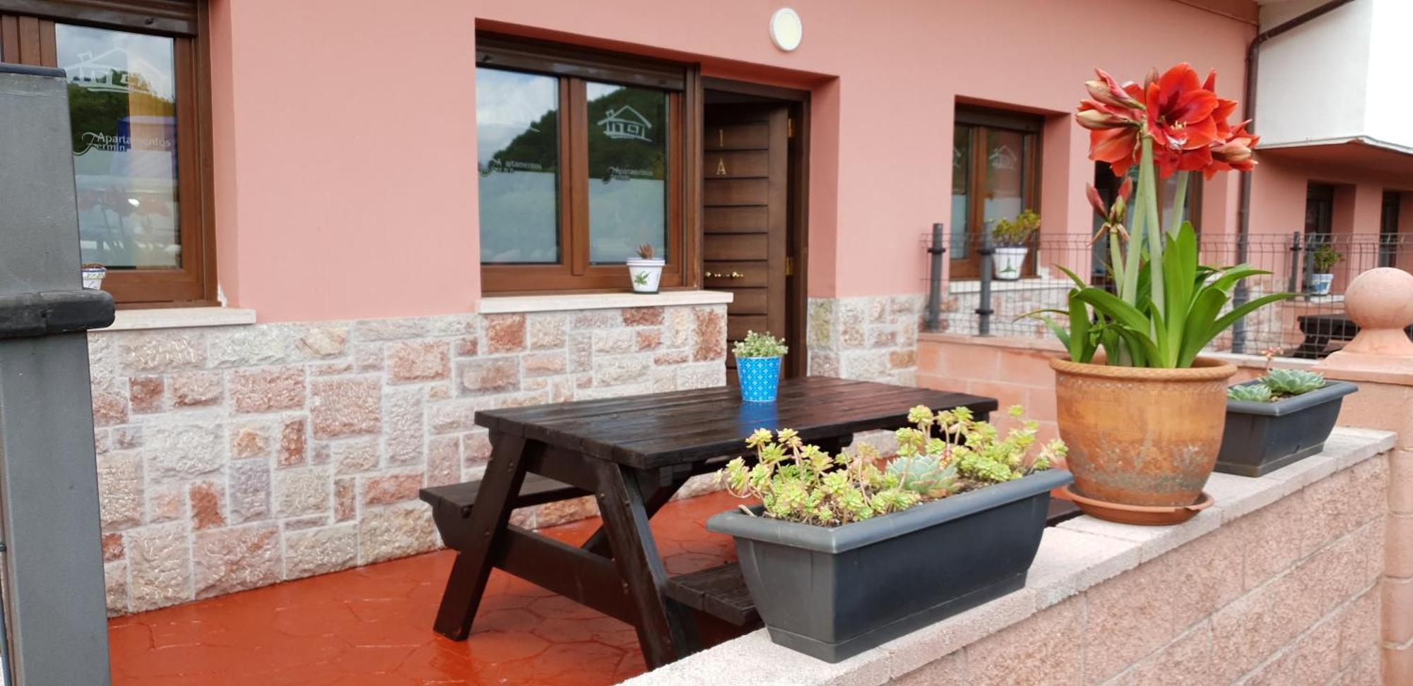 Apartamentos Fermín Cangas de Onís Exterior foto